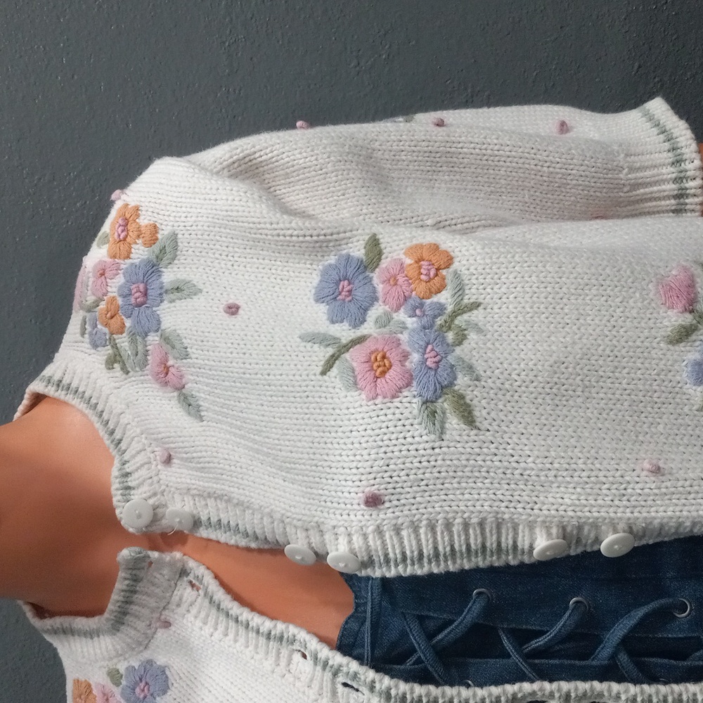 Jennifer Reed Floral Embroidered Sweater - Picture 5 of 14